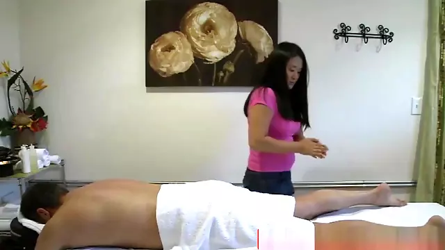 Real Asian Masseuse Tugs For Extra Tip