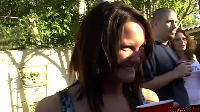 College girl Daisy Marie goes slutty with her girlfriends at frat party