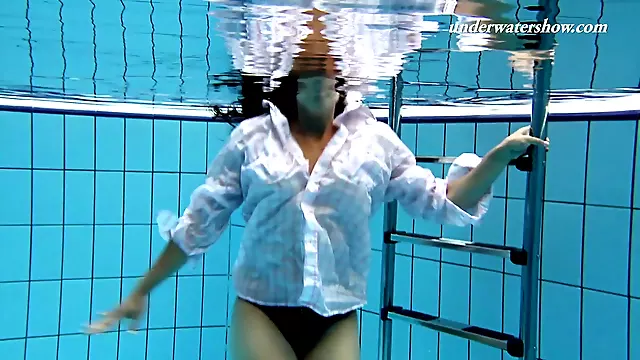 UnderwaterShow Video: Paulinka