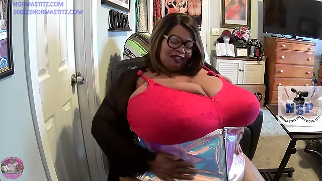 Muffin Top With Corset 1080p With Norma Stitz