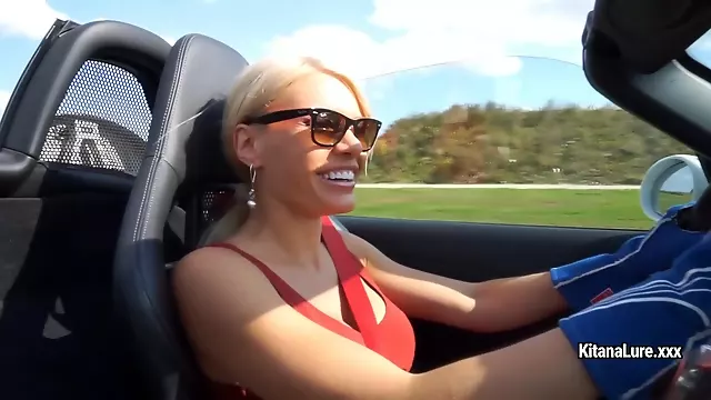 Kitana Lure in sport car toys her hot cunt and ass with dildos