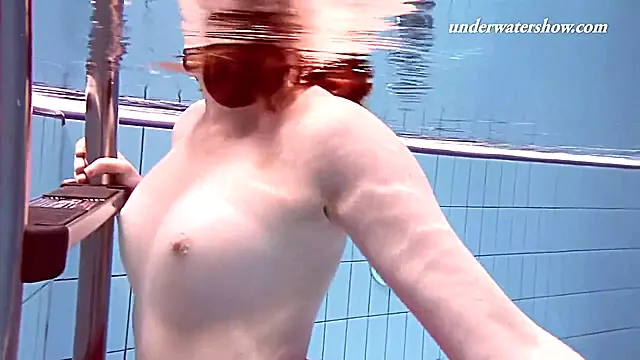 Lenka Enjoys Nude Erotic Sexy Swimming