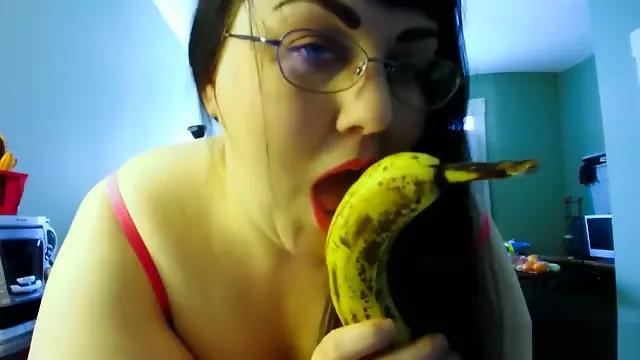 banana butt crush