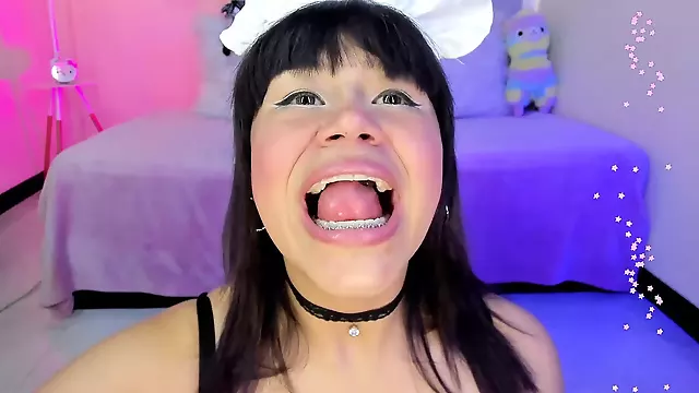 Uvula gag, tongue fetish