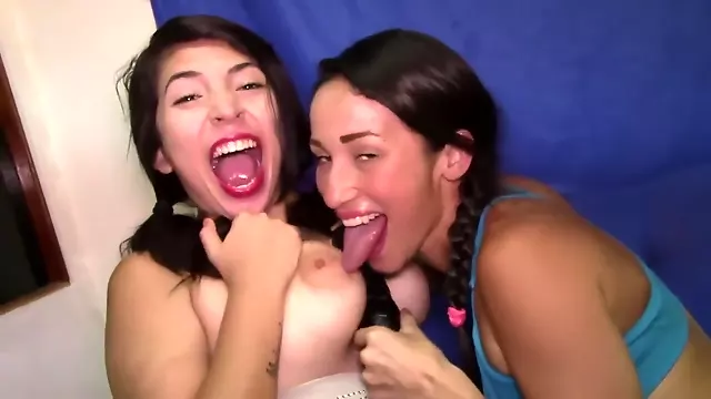 latina tongue kissing
