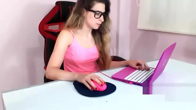Today fuck while watching xvideos porn on the laptop ( instagram AlejandraVlogsofficial )