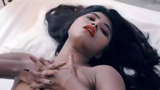 Indianwebseries Completely Nak3d S3x Sc - Licking pussy