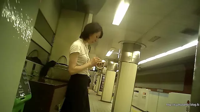 Japonesa Primera Vez, Cuatro Japonesas, Japonesas Publico, Japonesas, Japonesas En El Metro