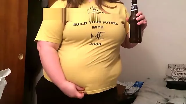bigbellylover919 Burps and tight shirt