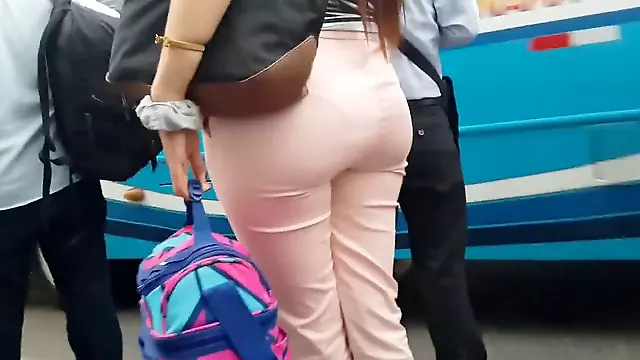 Sexy in bus, chene